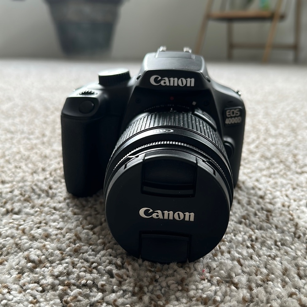 Canon EOS 4000D